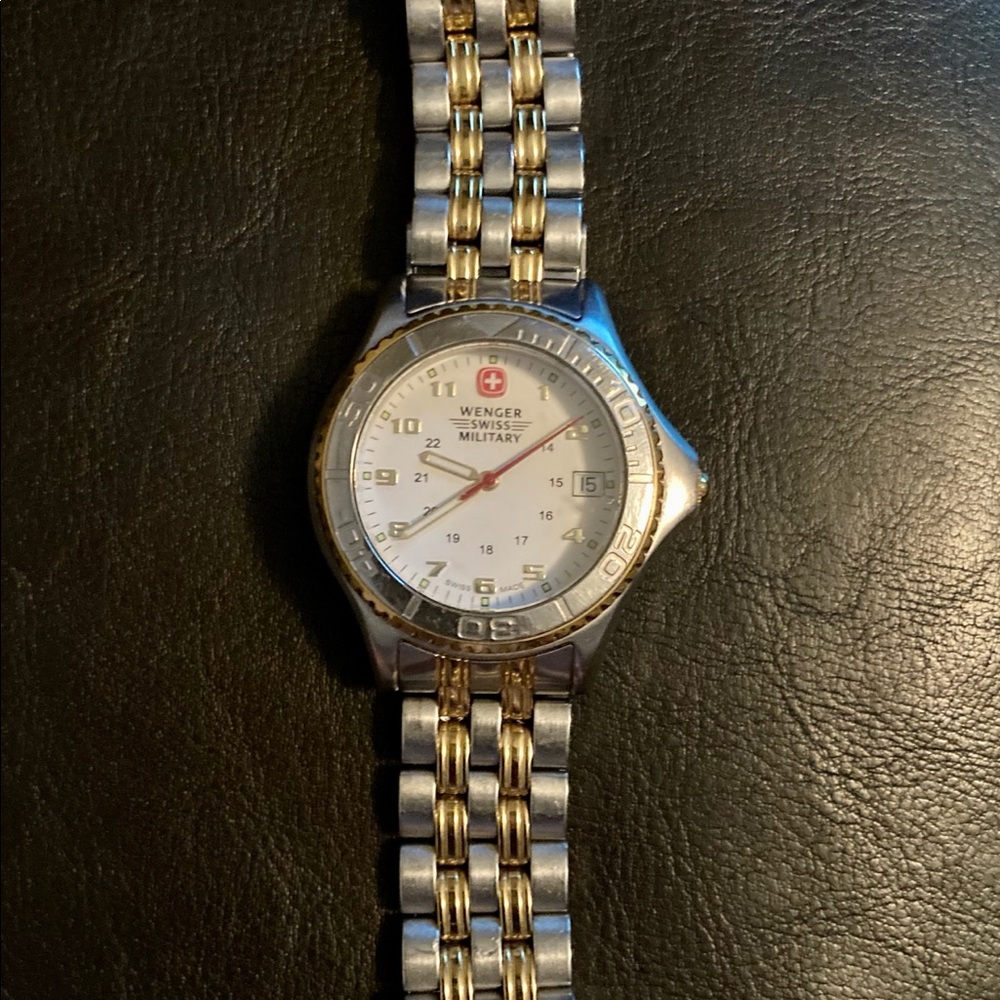 Wenger Swiss military men’s wrist watch